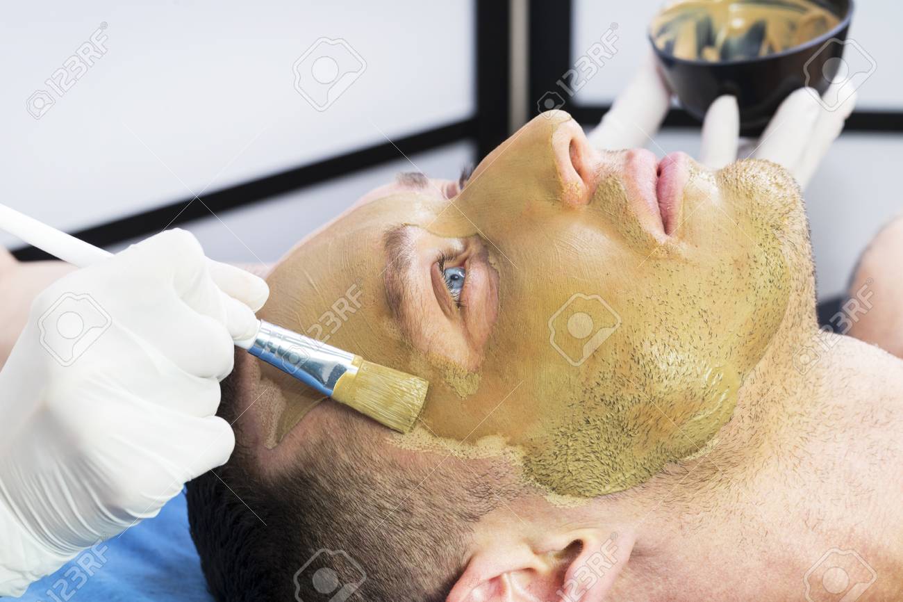 Cleaning the face in the salon ... which is the most effective Cleaning the face in the salon ... which is the most effective