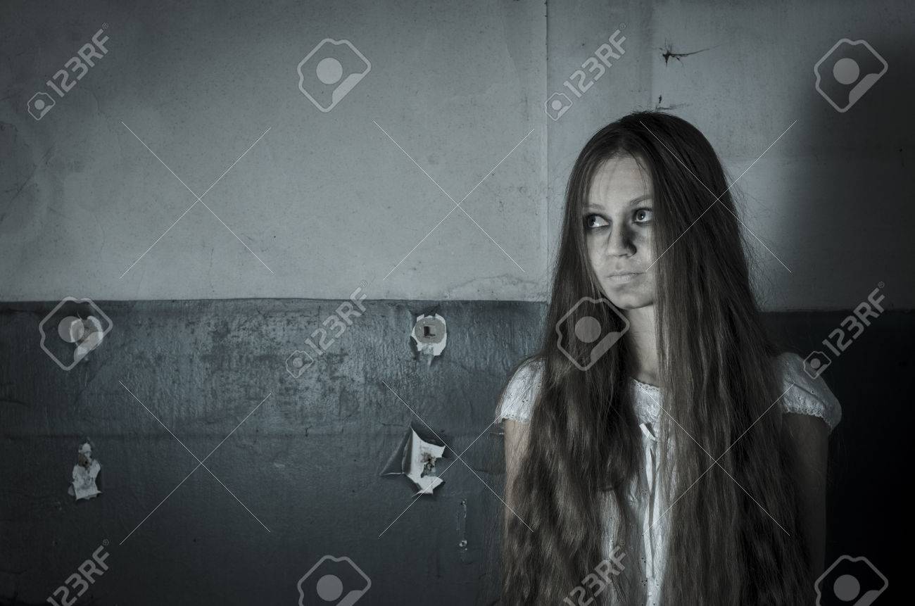 страшные девушки в белом