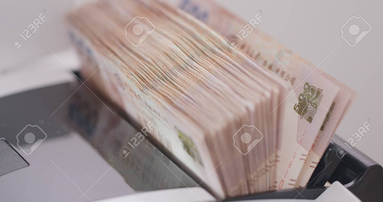 홍콩 지폐에 대한 현금 돈 계산 로열티 무료 사진, 그림, 이미지 그리고 스톡포토그래피. Image 96964901