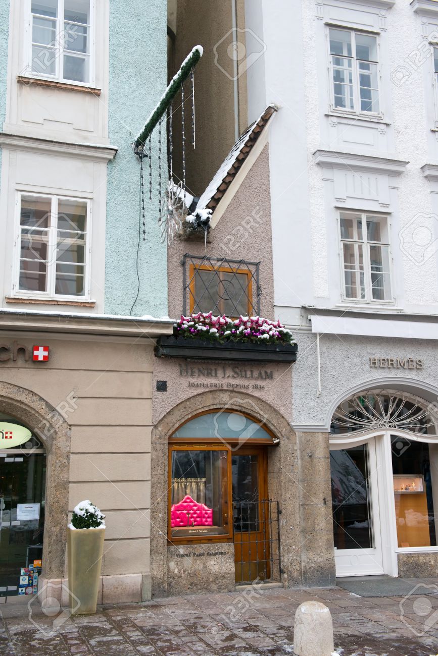 Smallest House In The World one of the smallest house in the world with a facade of 1.5 meter Smallest House In The World one of the smallest house in the world with a facade of 1.5 meter