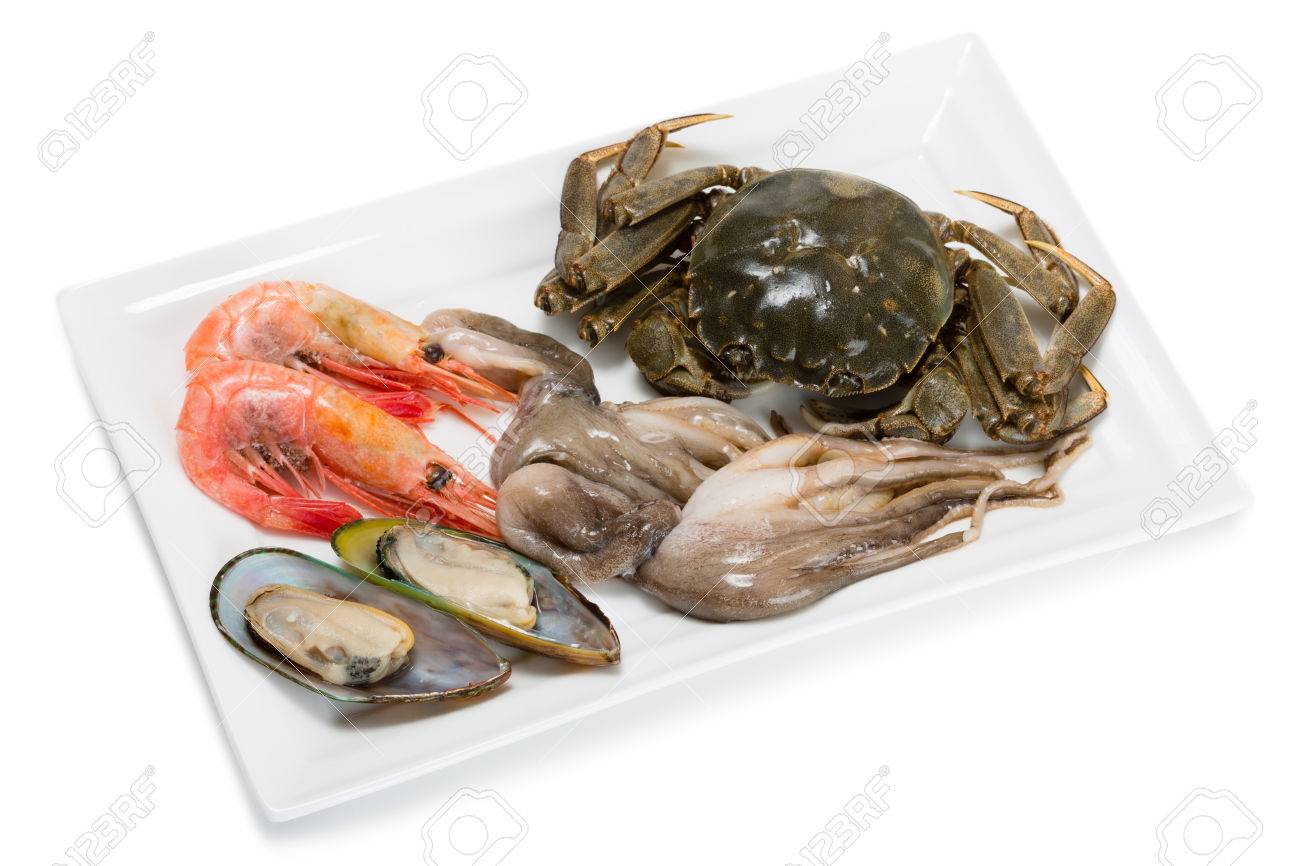 新鮮な生のカニ 小さなタコ エビ ムール貝の様々 な魚介類の料理の準備のため 韓国料理のシリーズ の写真素材 画像素材 Image