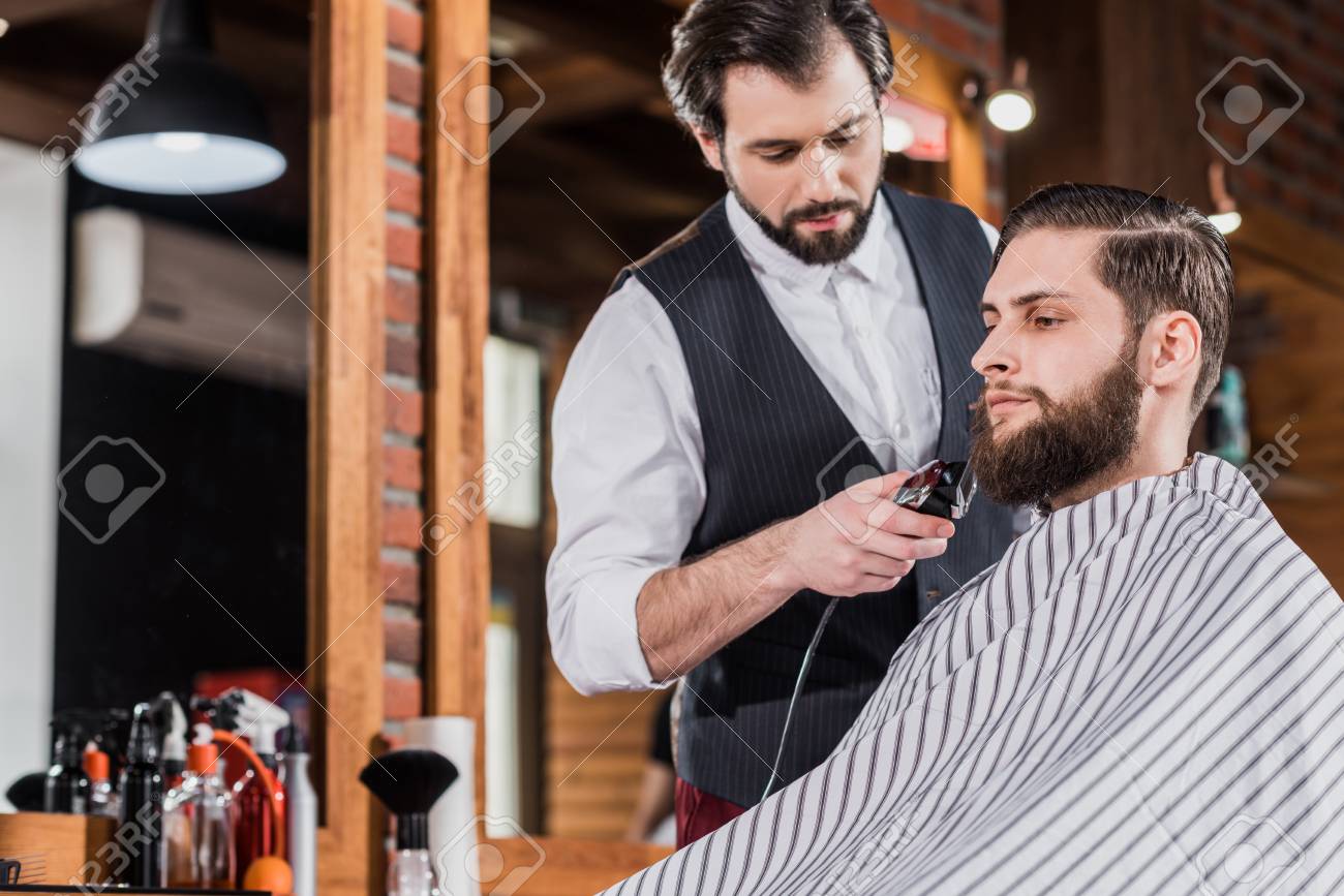 hair cutting machine man