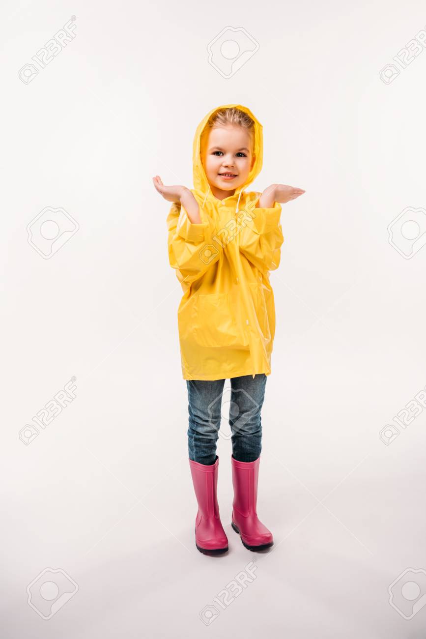 little kid in yellow
