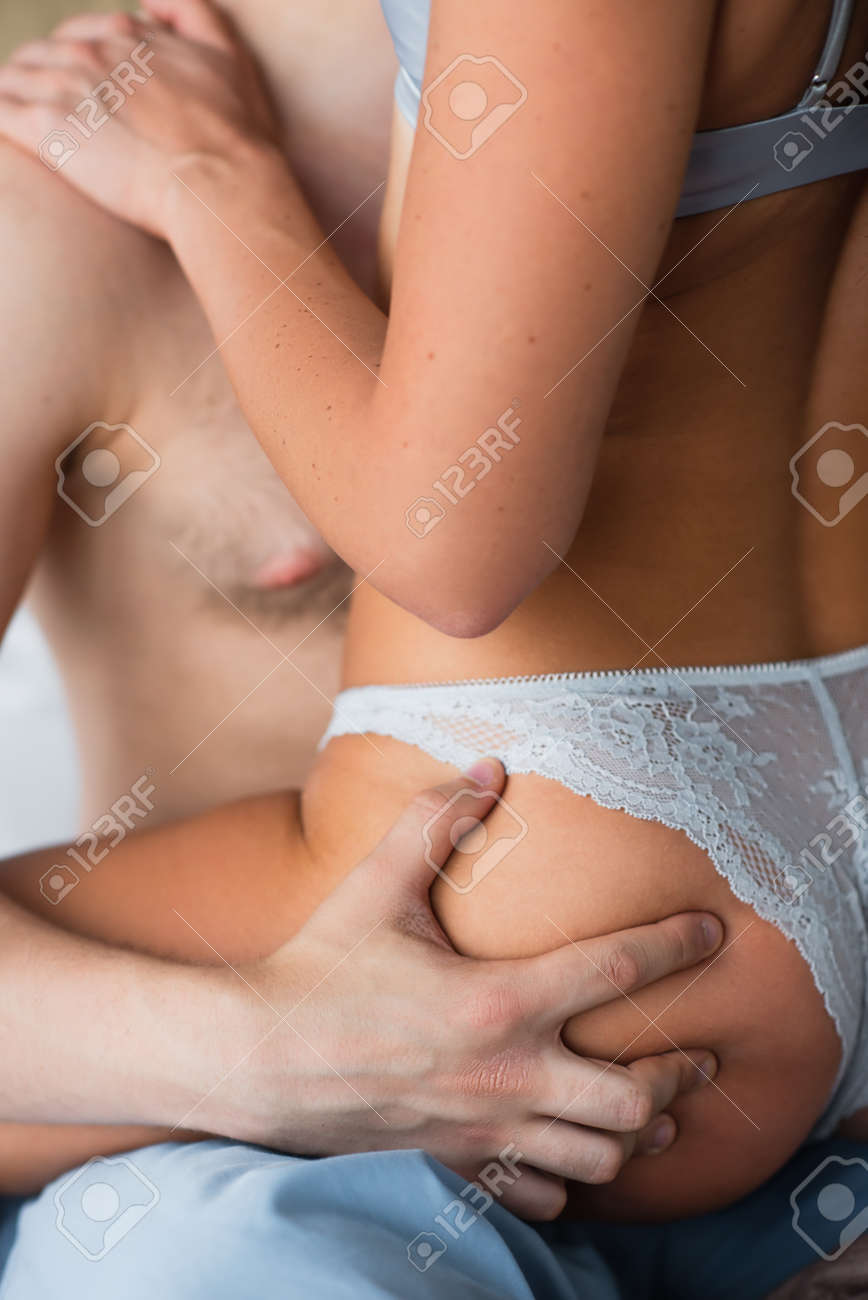 パンティ脱ぎ お尻 