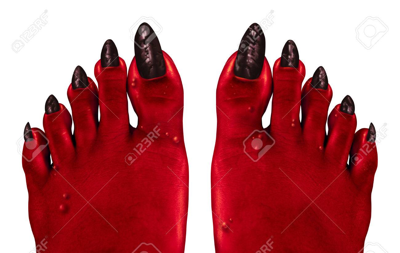 悪魔の足と不気味なハロウィーンとして赤ゾンビ足 の写真素材 画像素材 Image 悪魔の足と不気味なハロウィーンとして赤ゾンビ足 の写真素材 画像素材 Image