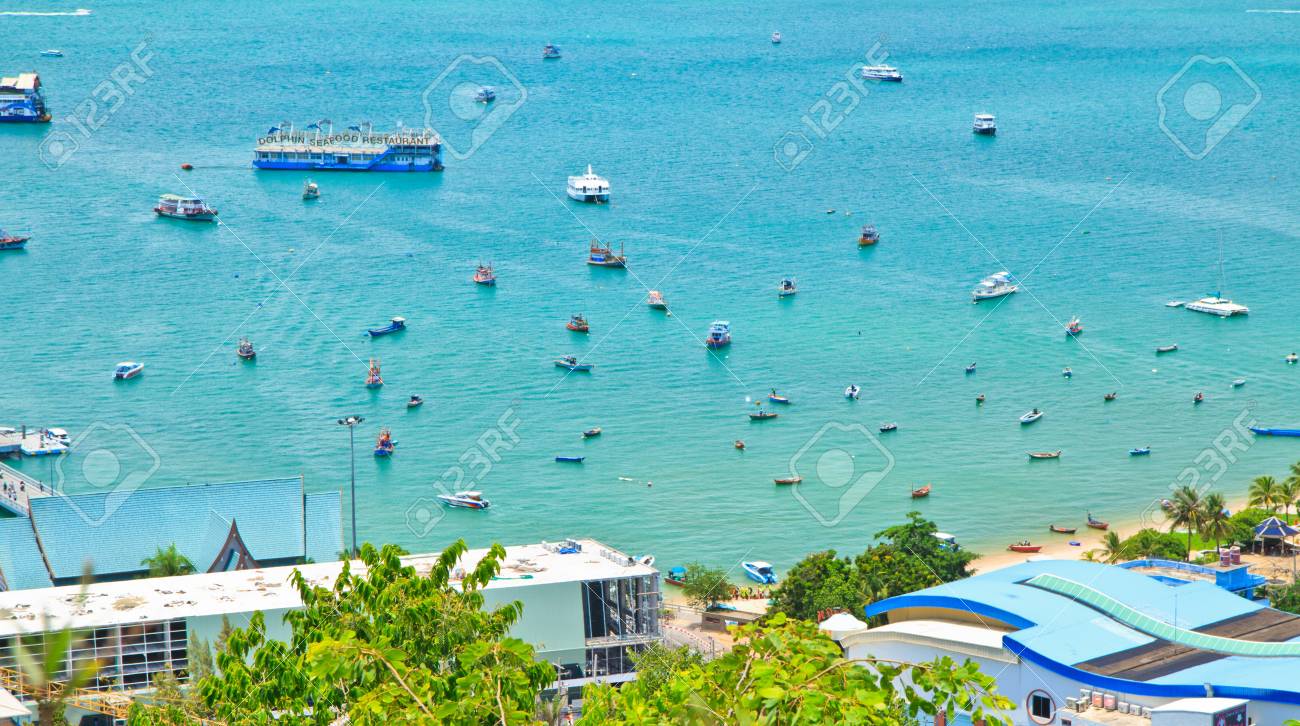 チョンブリの夜 タイのパタヤのビーチ都市鳥の眺め の写真素材 画像素材 Image