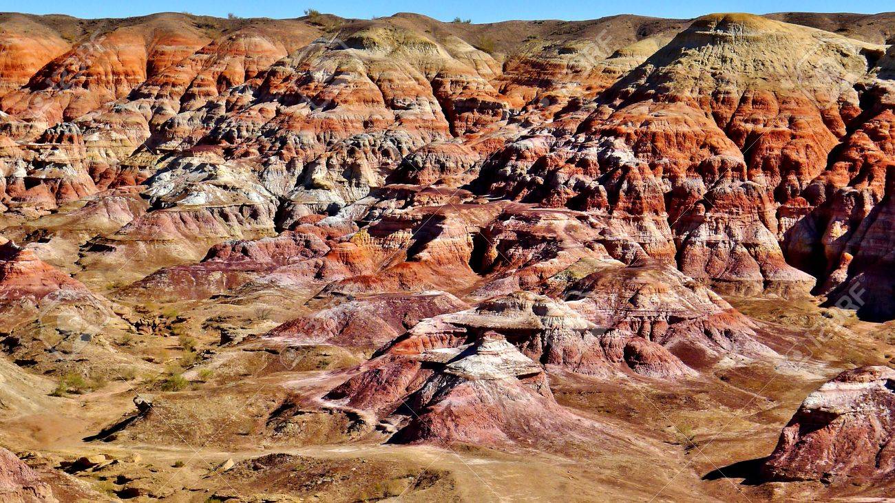 Resultado de imagem para Parque Nacional de Yardang