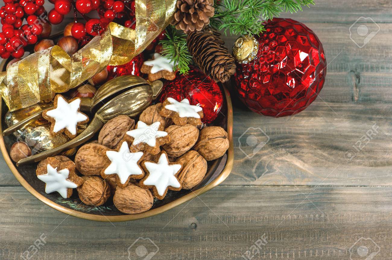 クリスマス装飾赤つまらないとシナモン クッキー の写真素材 画像素材 Image クリスマス装飾赤つまらないとシナモン クッキー の写真素材 画像素材 Image