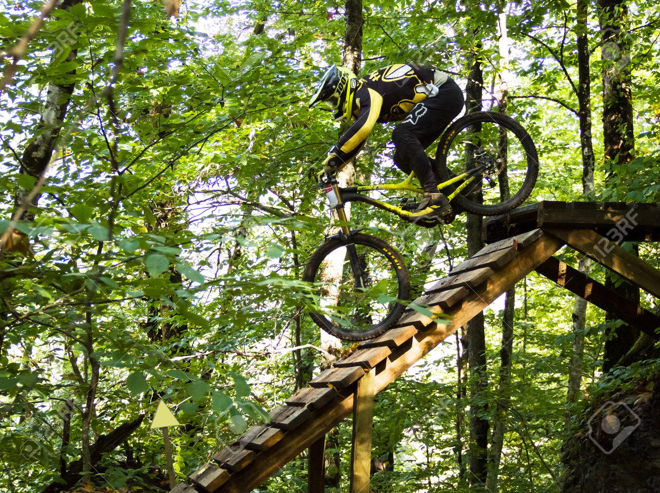 downhill mtb competitions