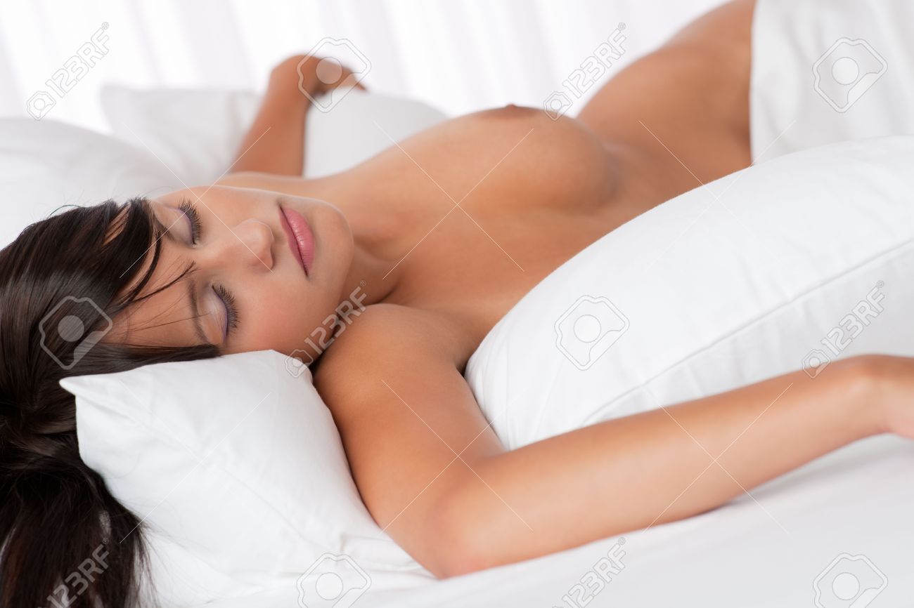 woman naked sleeping Woman naked sleeping
