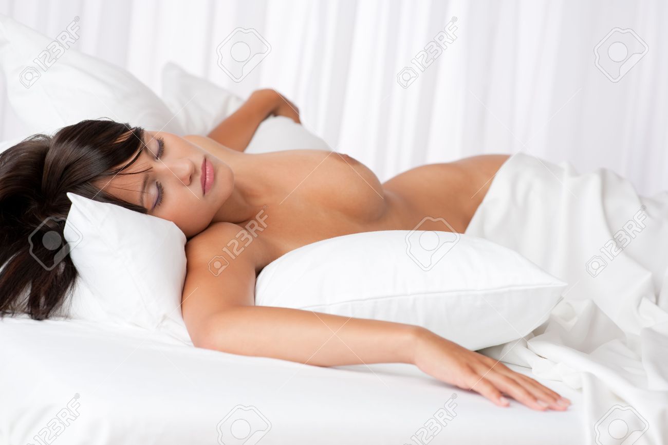 woman naked sleeping Woman naked sleeping
