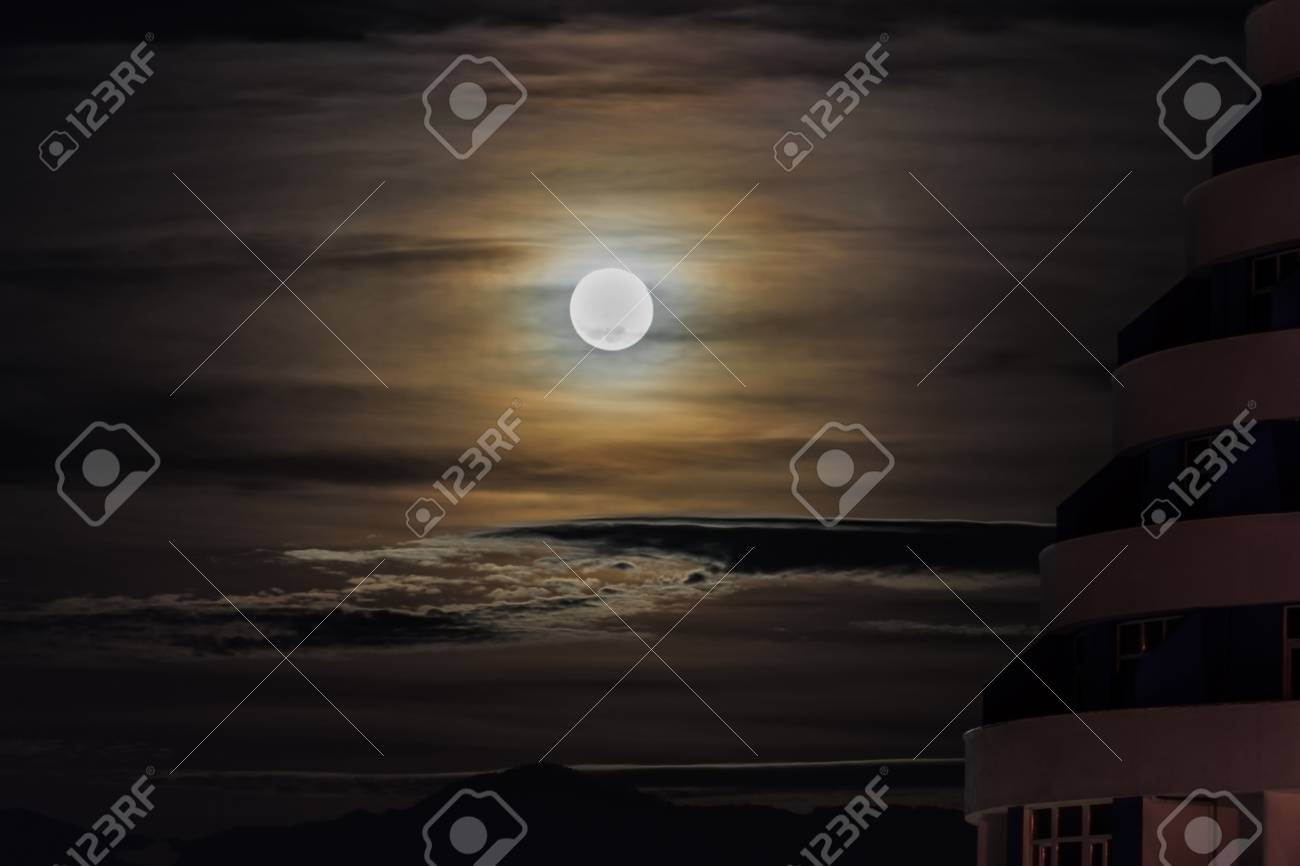 Shining Moon Rises