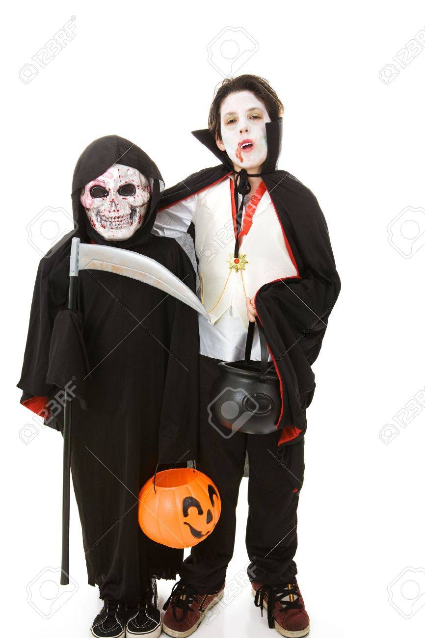 Dos Niños Disfrazados De Monstruos De Halloween. Aislado De Todo El Cuerpo En Blanco. Fotos, Retratos, Imágenes Y Fotografía De Archivo Libres De Derecho. Image 3377321. Dos Niños Disfrazados De Monstruos De Halloween. Aislado De Todo El Cuerpo En Blanco. Fotos, Retratos, Imágenes Y Fotografía De Archivo Libres De Derecho. Image 3377321.