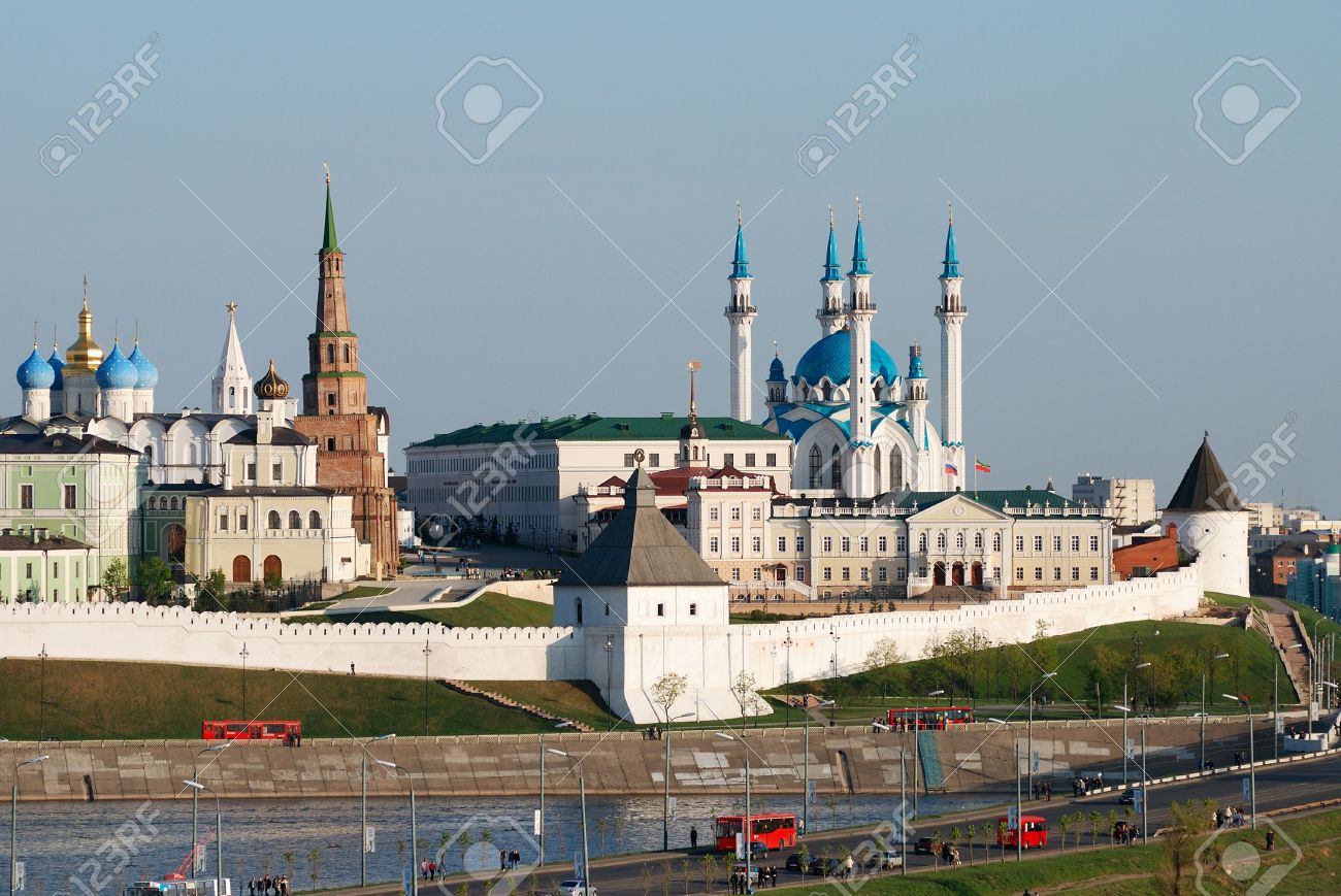 https://previews.123rf.com/images/literan/literan1205/literan120500018/13786526-view-of-kazan-city-tatarstan-russia-with-kremlin.jpg?fj=1