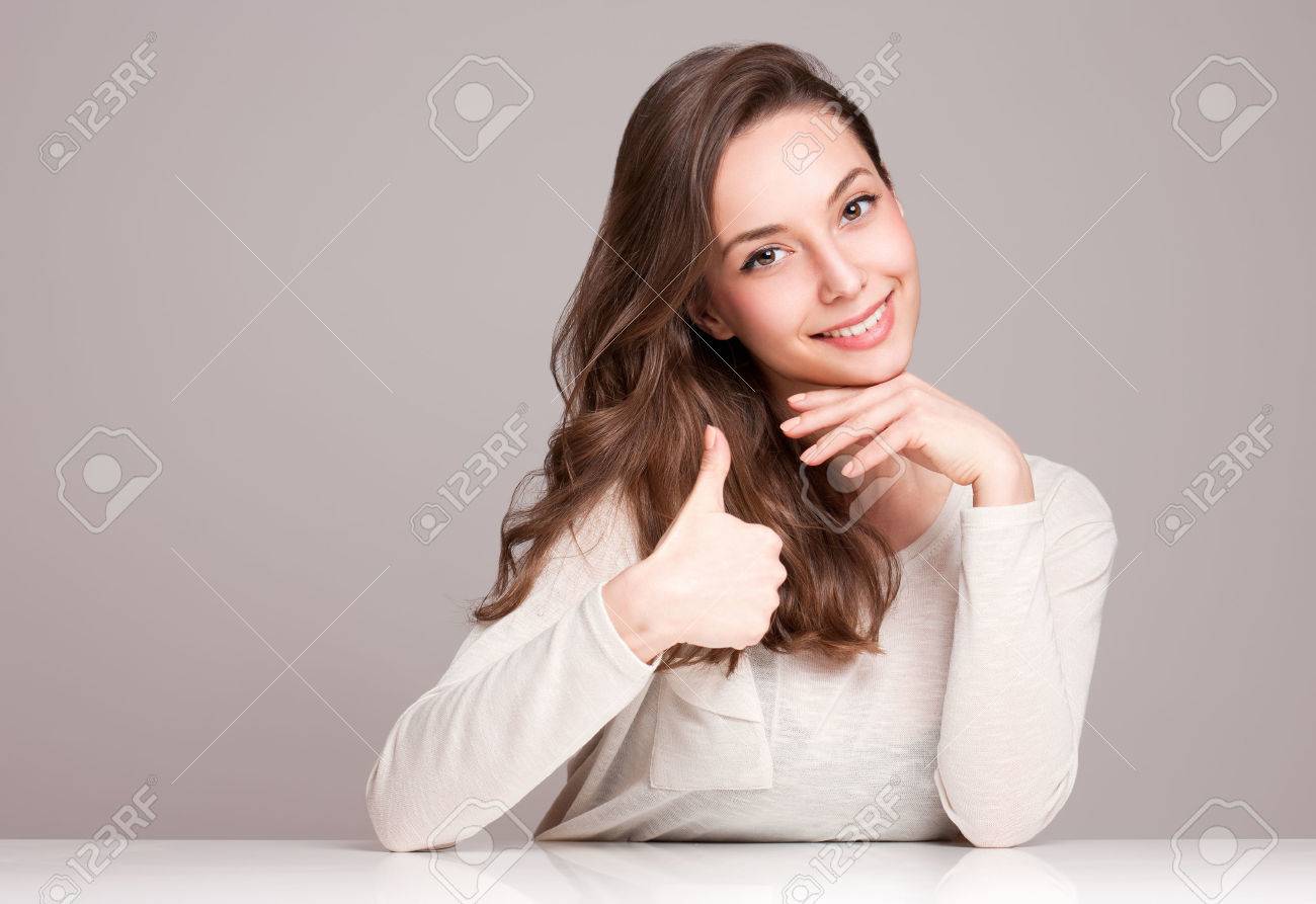 Expressive portrait of gorgeous young brunette woman. - 38332571 Expressive portrait of gorgeous young brunette woman. - 38332571