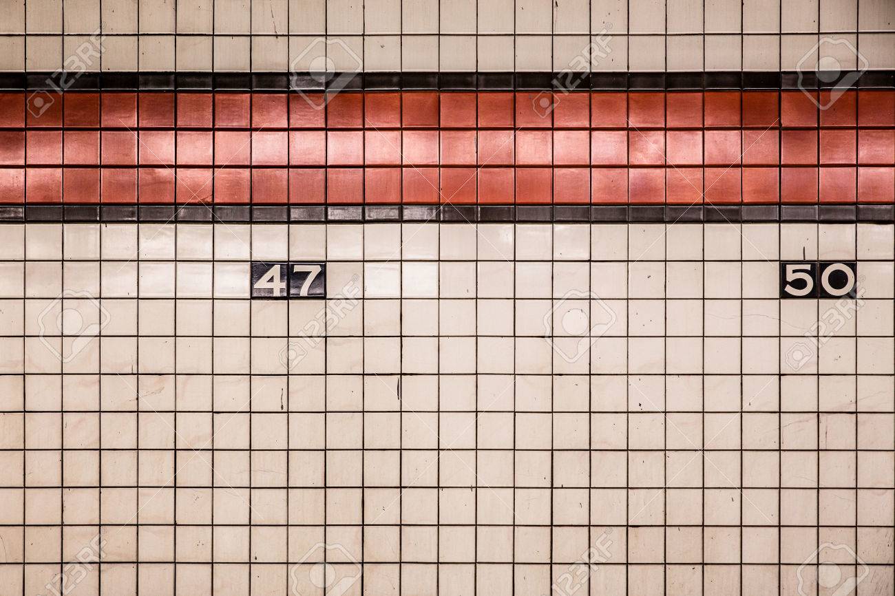 ニューヨーク市地下鉄の壁のタイル の写真素材 画像素材 Image ニューヨーク市地下鉄の壁のタイル の写真素材 画像素材 Image