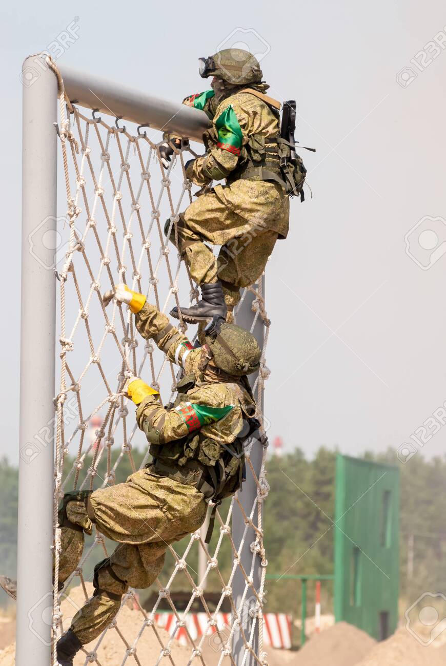 army climbing net