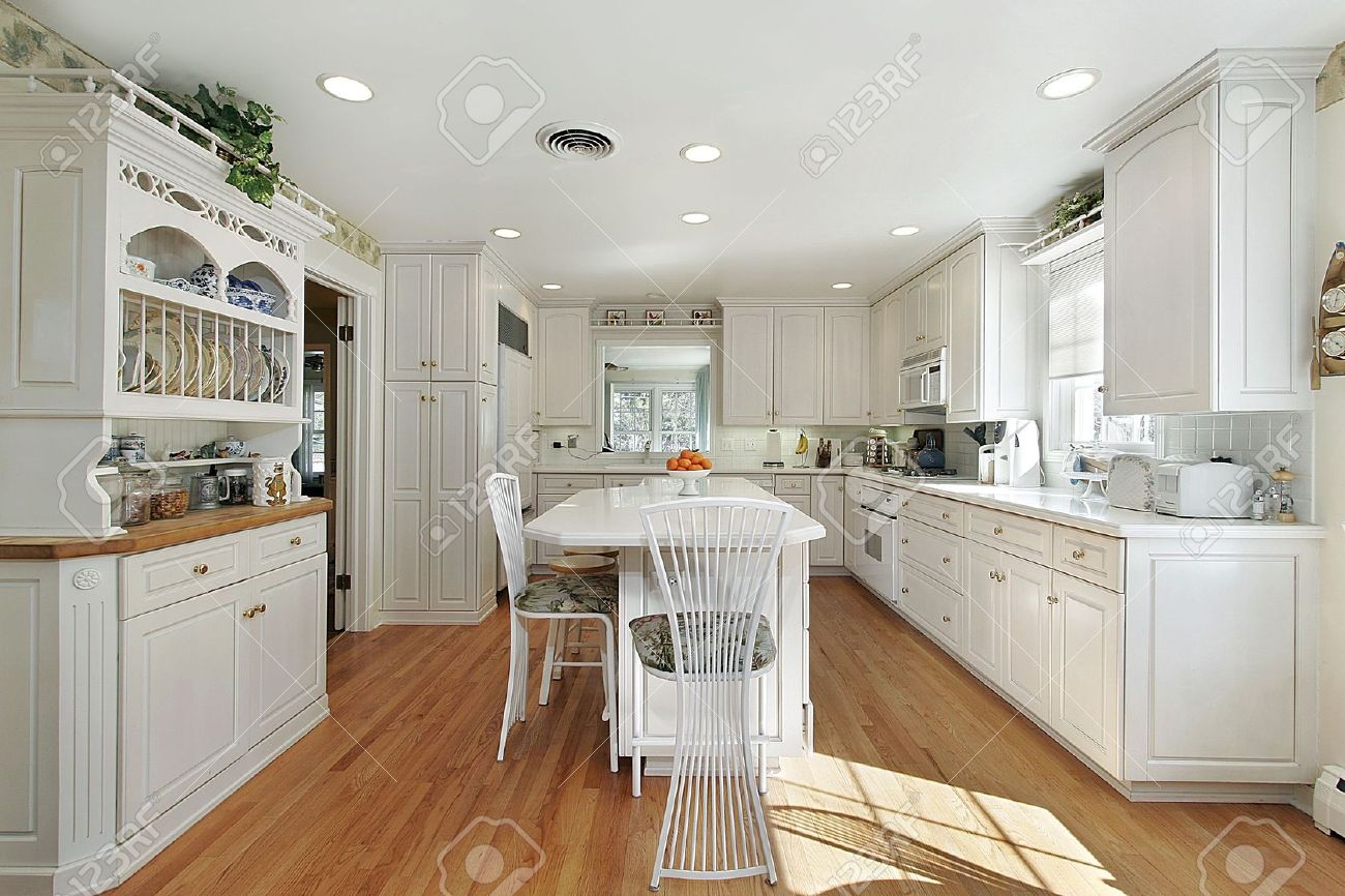 Oak Kitchen Cabinets With White Island Narrow Kitchen Cabinets Oak Kitchen Cabinets With White Island Narrow Kitchen Cabinets