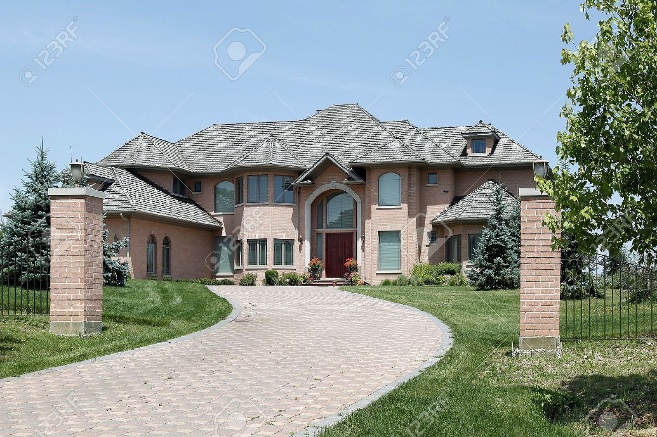 Luxury Homes Exterior Brick brick driveway stock photos & pictures. royalty free brick Luxury Homes Exterior Brick brick driveway stock photos & pictures. royalty free brick