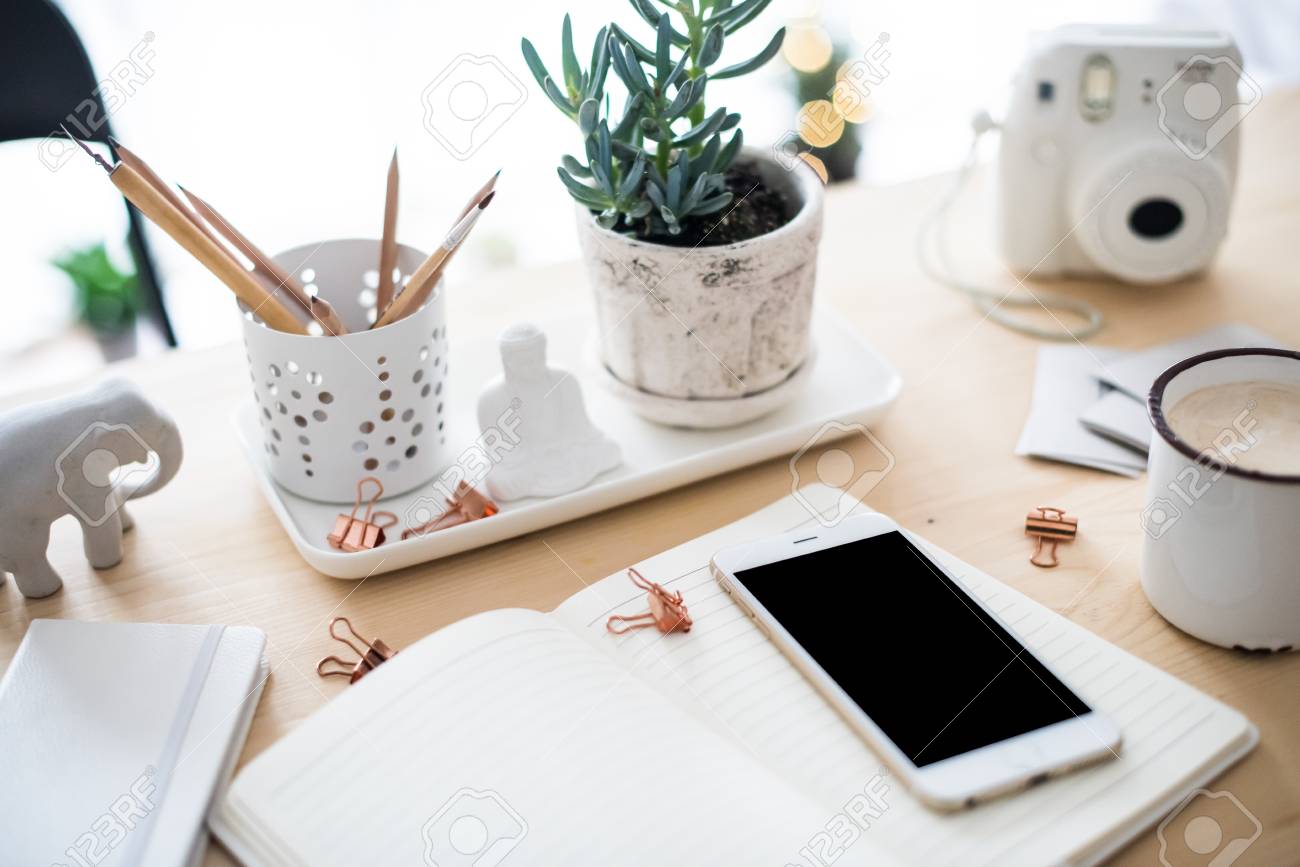office desk flat lay with coffe, smartphone and succulents, styl - 92878315 office desk flat lay with coffe, smartphone and succulents, styl - 92878315
