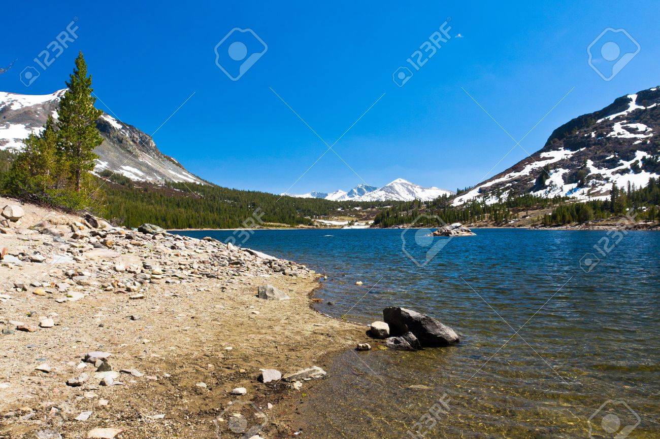 Snow-capped Mountains and Lake in Yosemite National Park,California - 20138928 Snow-capped Mountains and Lake in Yosemite National Park,California - 20138928