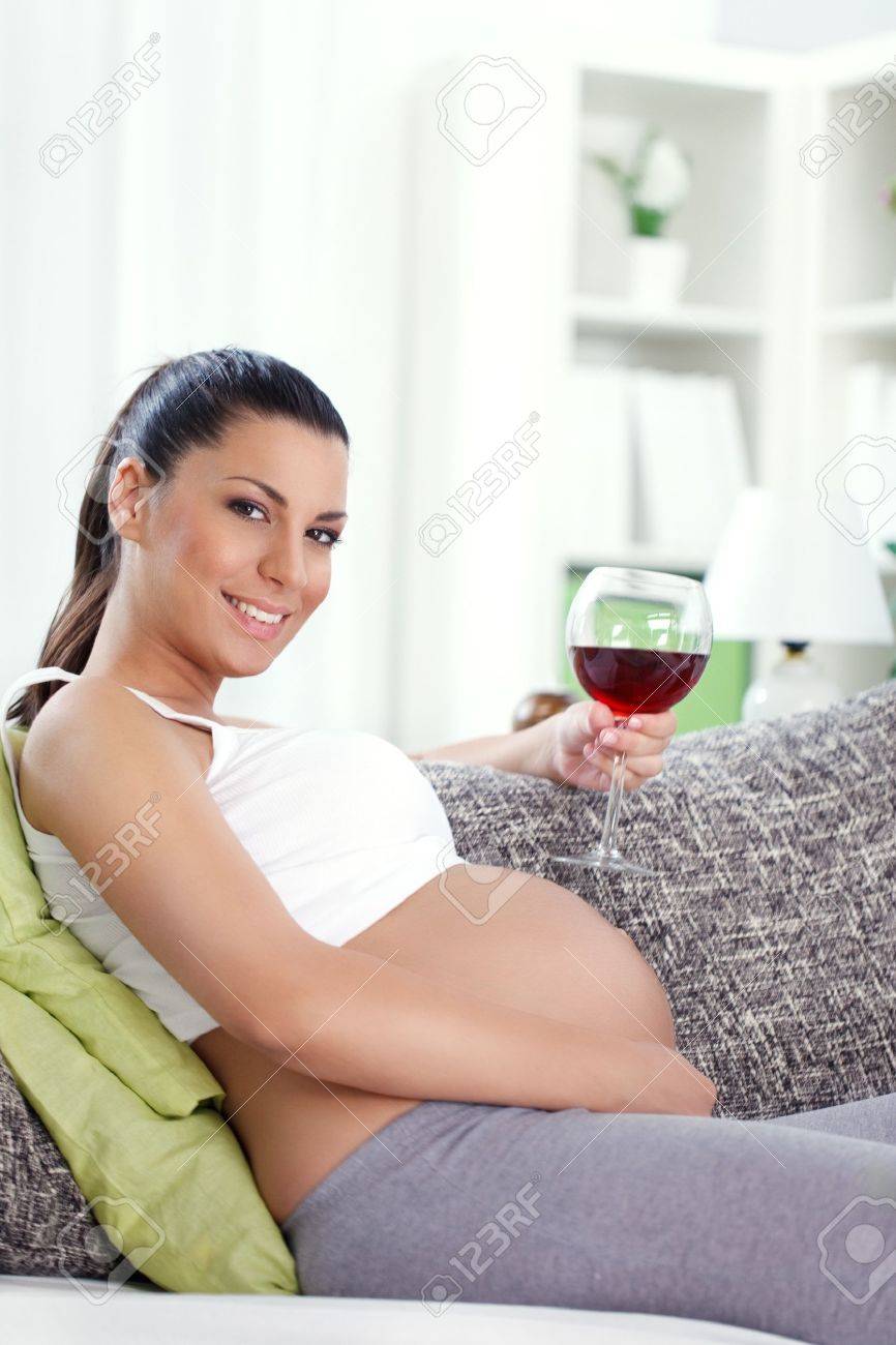 OFF LOADING MEET RUSSIAN GIRLS Bustnow Tube My Stocking Tube Tube