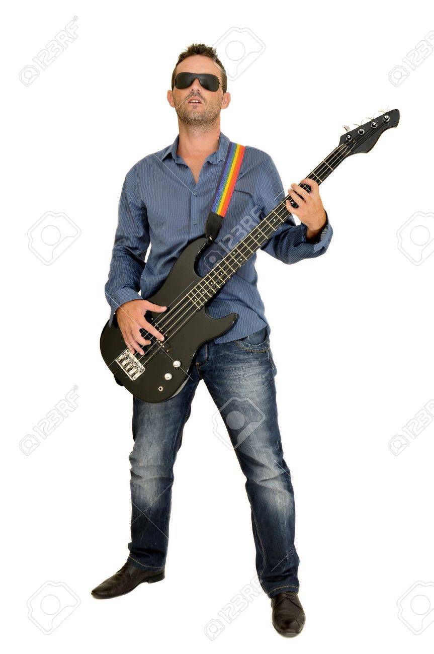 若い男がギターでポーズ の写真素材 画像素材 Image