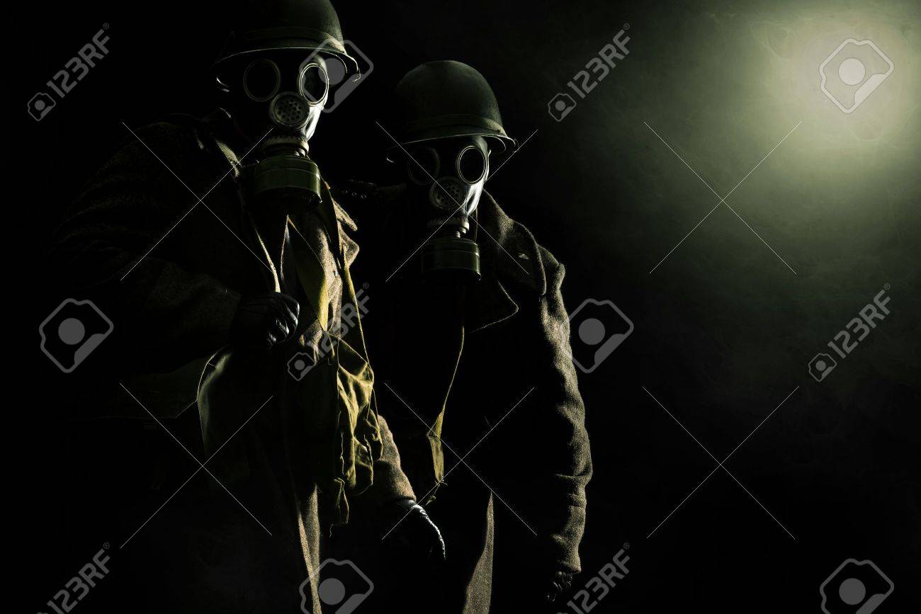 暗い背景のガスマスクと兵士 の写真素材 画像素材 Image 暗い背景のガスマスクと兵士 の写真素材 画像素材 Image