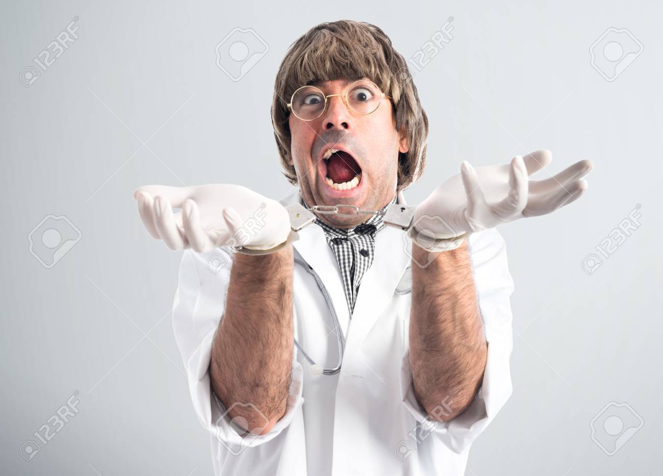 включи злой доктор