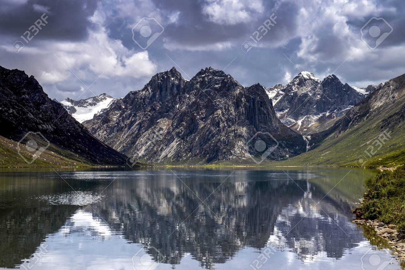 etiam-dictum-ipsum-a-felis