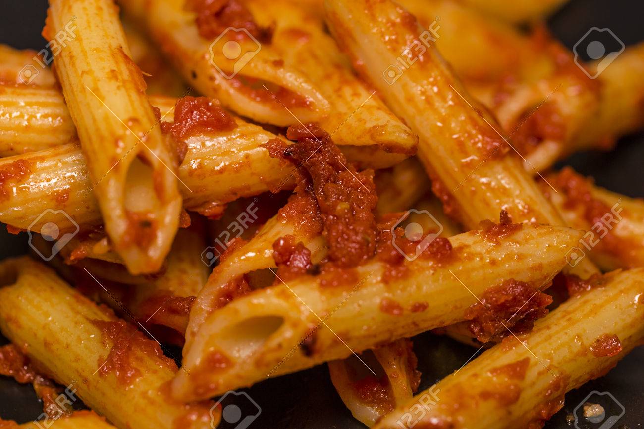 Italienische Küche - Penne Al\'arrabbiata (Angry Pens), Eine ... Italienische Küche - Penne Al\'arrabbiata (Angry Pens), Eine ...