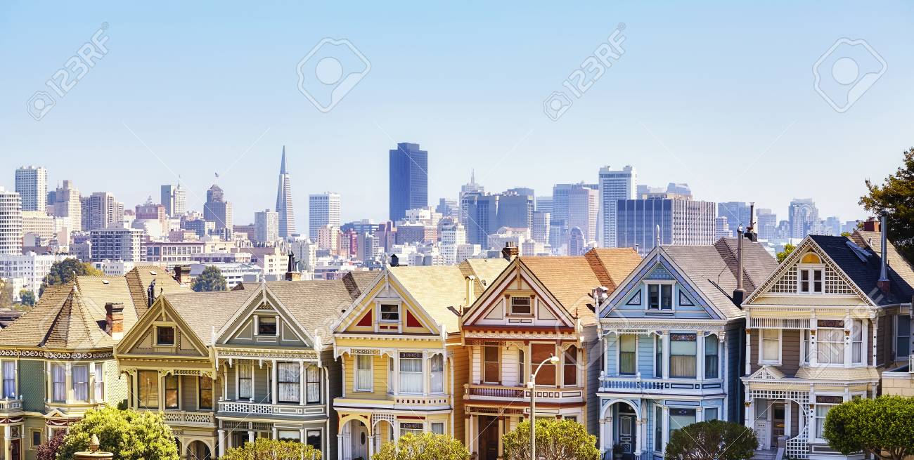 Skyline De San Francisco Com As Casas Pintadas Famosas No Por Do Sol Califórnia Das Senhoras Estados Unidos Da América Fotos Retratos Imágenes Y Fotografía De Archivo Libres De Derecho Image 91357954