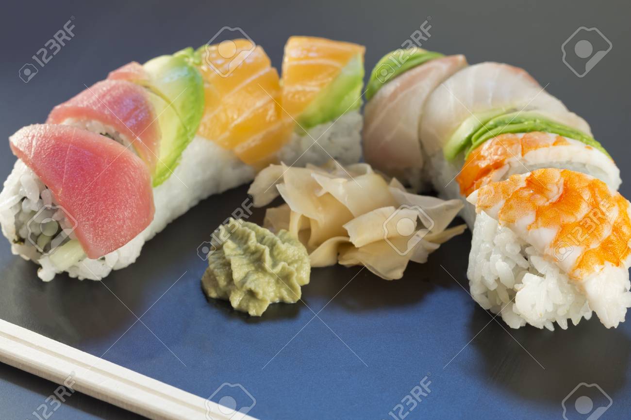 レインボー ロール寿司はわさびと生姜スライス の写真素材 画像素材 Image レインボー ロール寿司はわさびと生姜スライス の写真素材 画像素材 Image