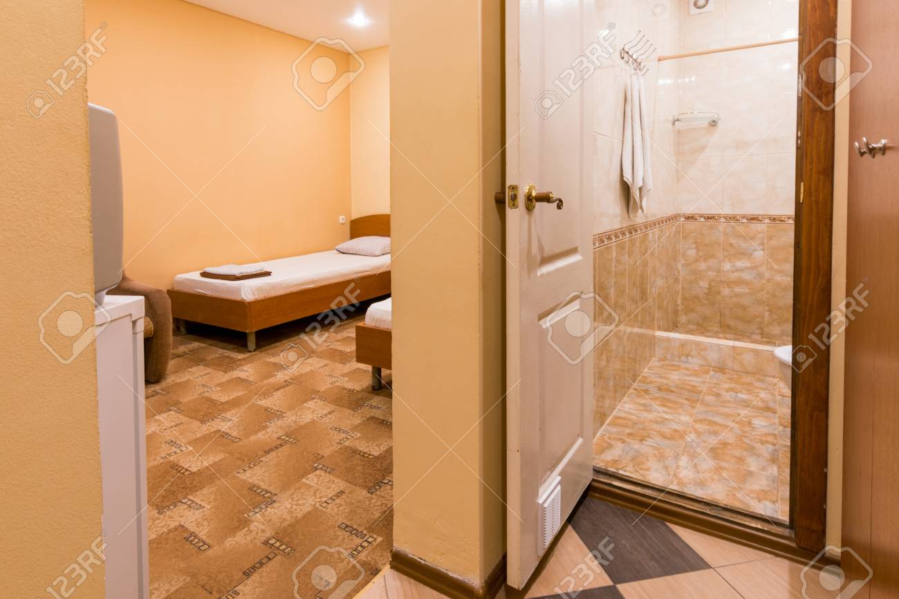L\'intérieur De La Petite Pièce, L\'entrée De La Chambre Et La Salle ... L\'intérieur De La Petite Pièce, L\'entrée De La Chambre Et La Salle ...