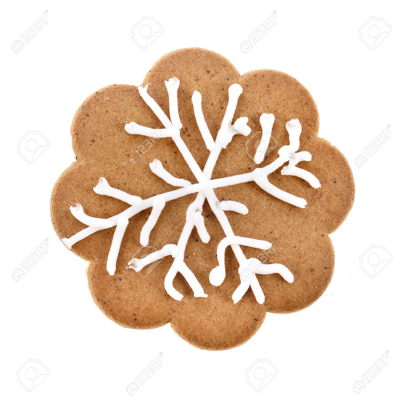 クリスマス クッキー表面白い背景で隔離の雪で撮影マクロをすぐトップ ビュー の写真素材 画像素材 Image