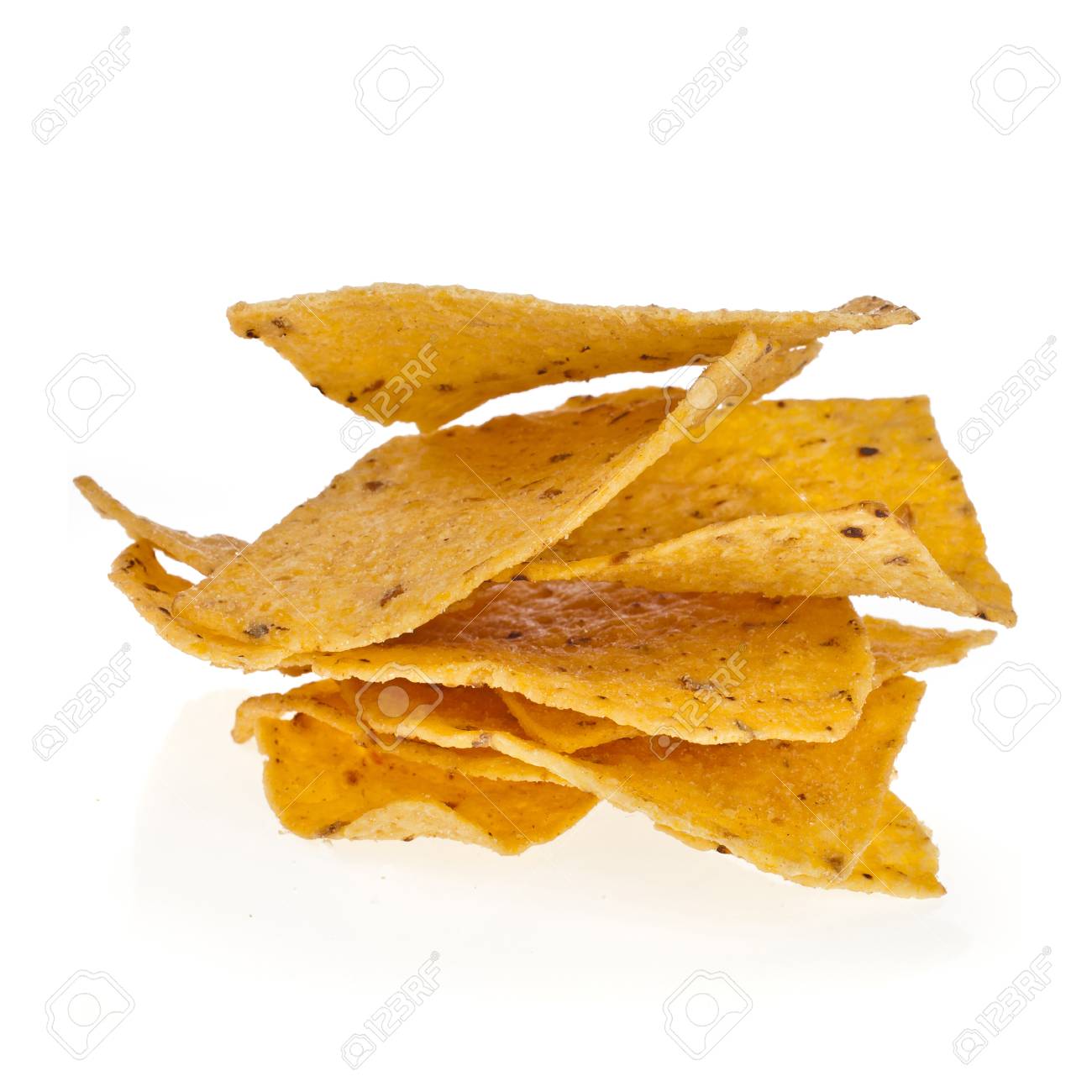 胡椒白で隔離メキシコ チップ ナチョ スナック の写真素材 画像素材 Image