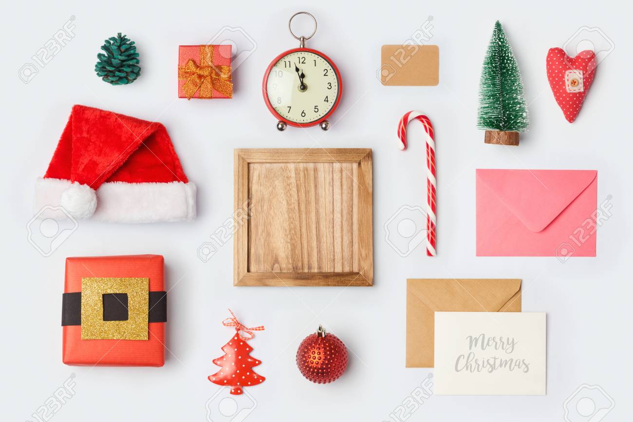 Weihnachtsdekorationen Und Gegenstande Fur Verspotten Herauf Schablonendesign Ansicht Von Oben Flach Legen Lizenzfreie Fotos Bilder Und Stock Fotografie Image