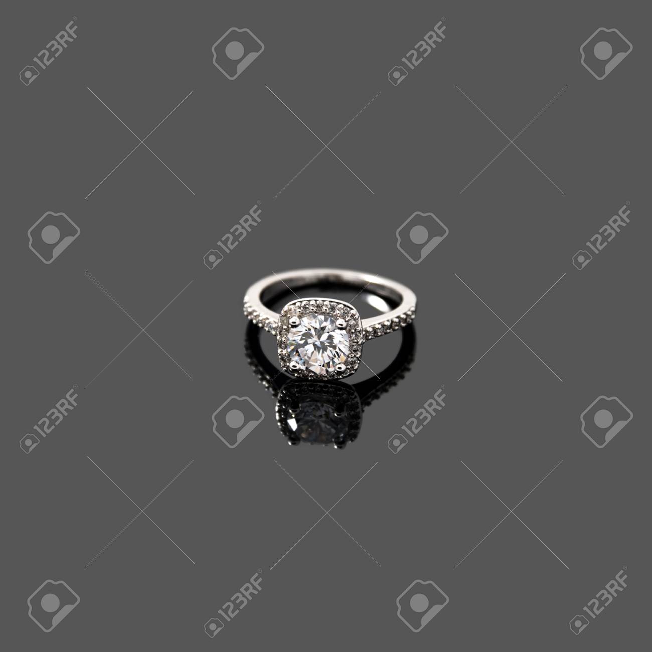 bague en argent de luxe bague en argent de luxe