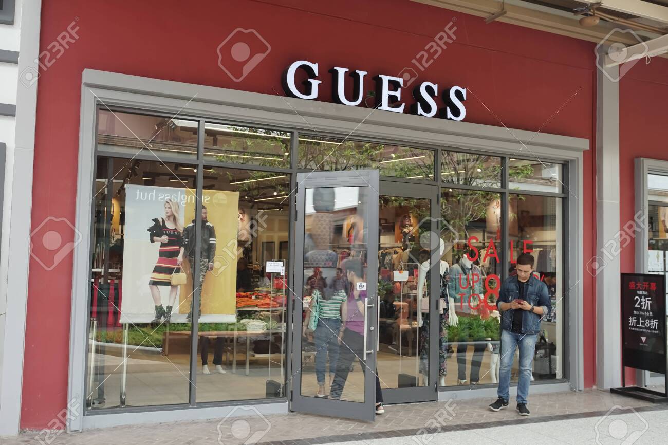 outlet mall guess store