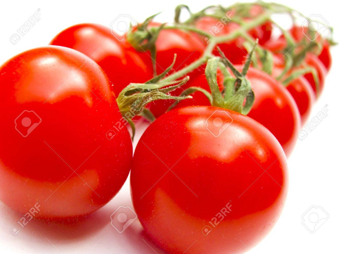 fresh red tomatoes isolated on white background - 9671957 fresh red tomatoes isolated on white background - 9671957