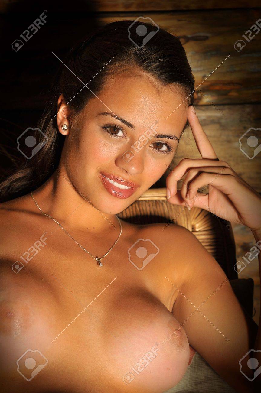 Hübsche nackte mädchen