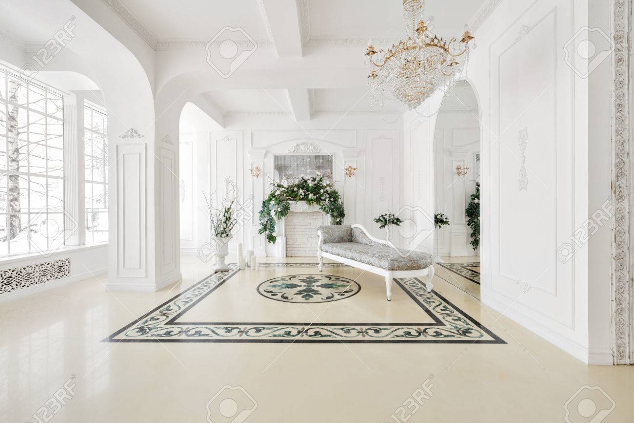 Luxurious vintage interior with fireplace in the aristocratic style - 71426498 Luxurious vintage interior with fireplace in the aristocratic style - 71426498