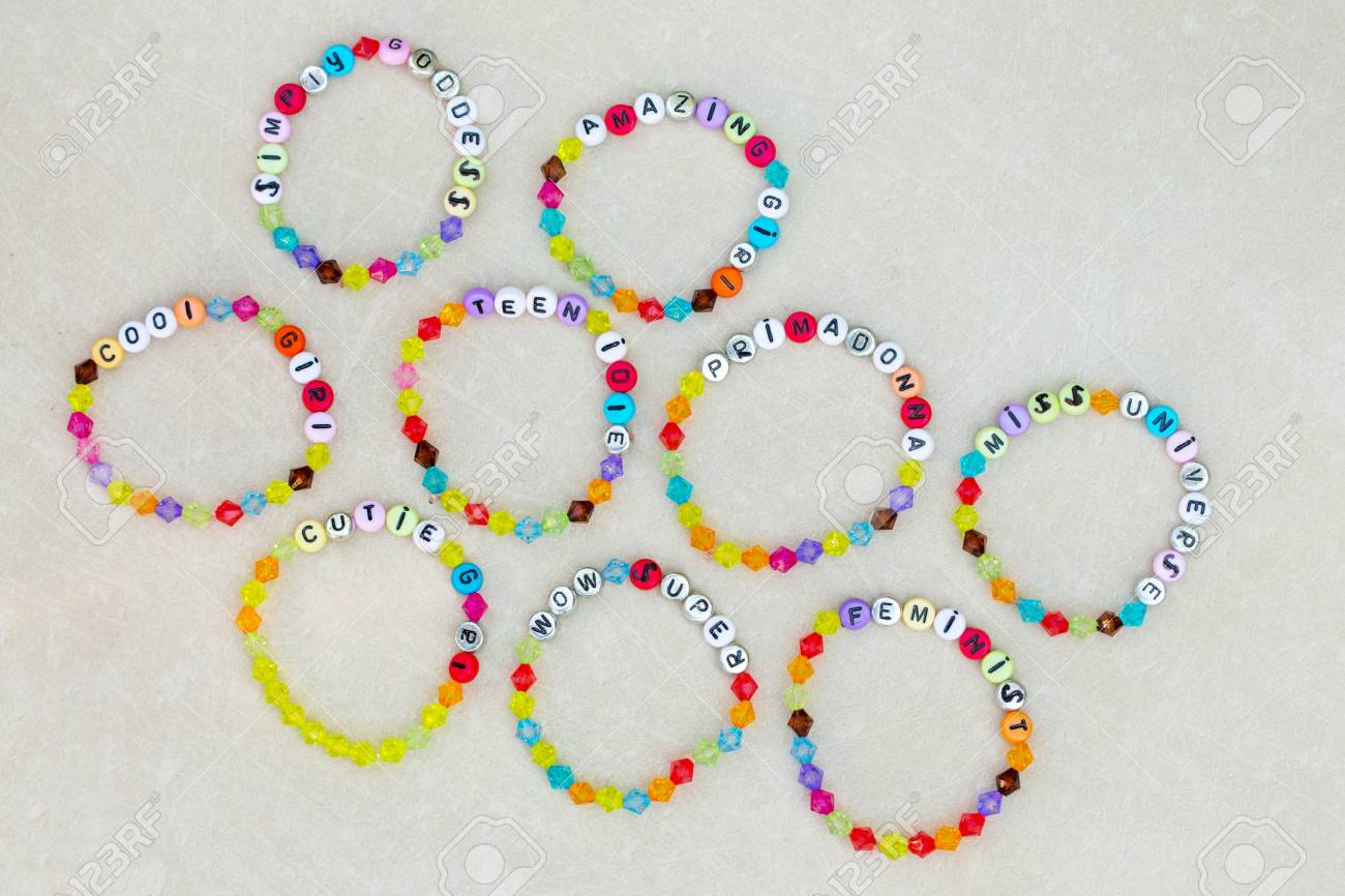 Pulseras Para Niñas Fotos, Imágenes Y Fotografía De Archivo Libres De Derecho. Image 95839087.