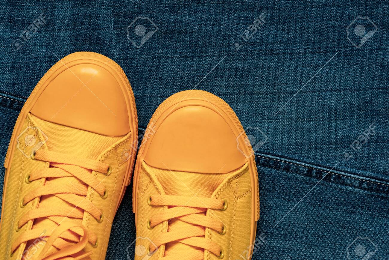 yellow gym shoes