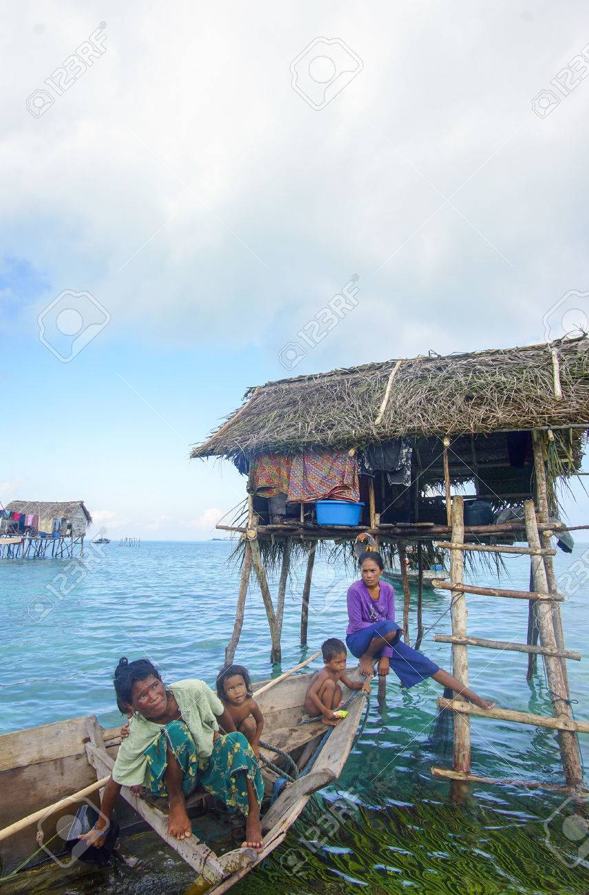 Sabah Malaysia Apr 19 Unidentified Bajau Laut Kids On A Boat In Bodgaya Island On August