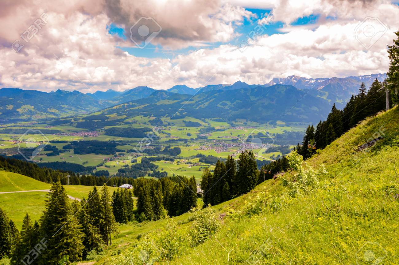 Paysage De Montagne Dans L Allgau Baviere Allemagne Banque D Images Et Photos Libres De Droits Image