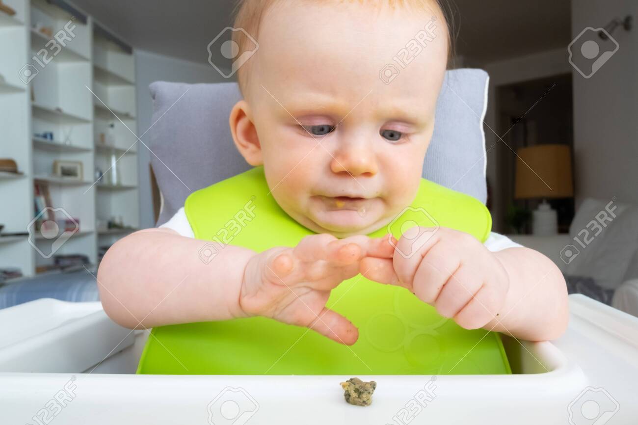 bib that connects to high chair