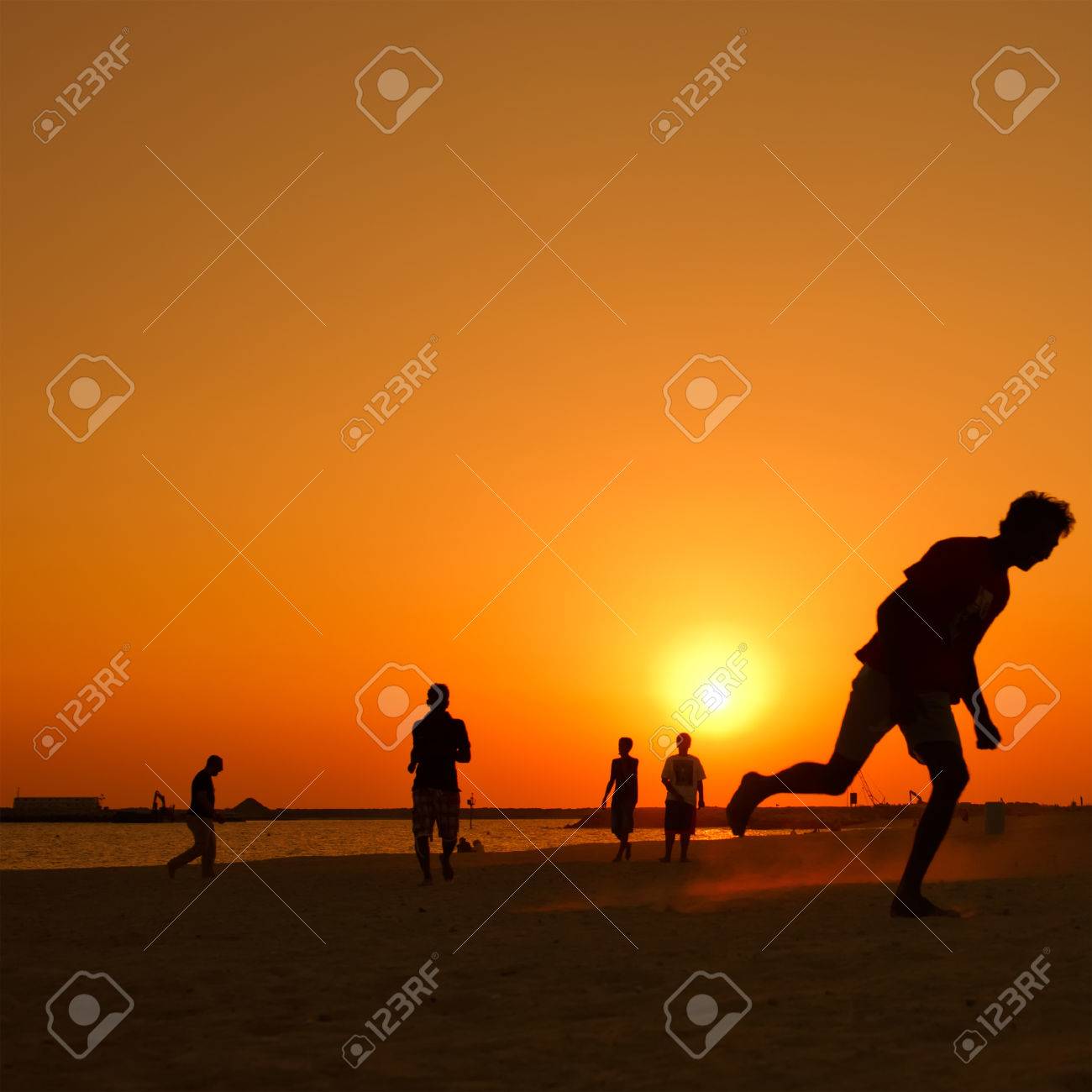 Playa Durante La Puesta De