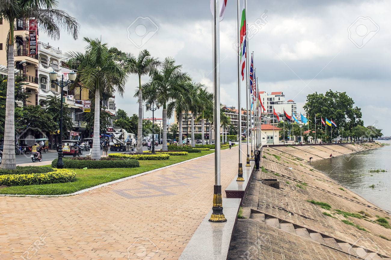 Phnom Penh riverside - 24795718 Phnom Penh riverside - 24795718