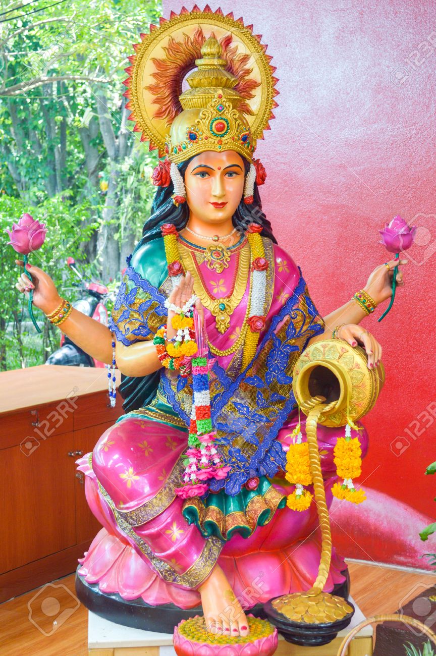 Angkor 女神石像 Laksmi ラクシュミー　1800年代 Angkor 女神石像 Laksmi ラクシュミー 1800年代 楣 文化遺産